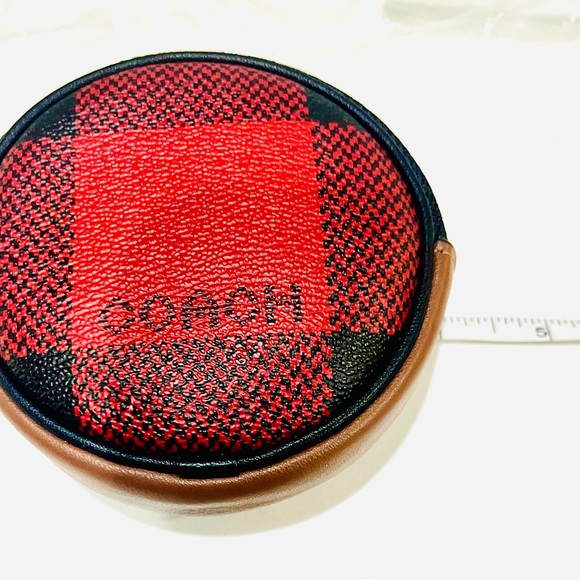 New Coach Round Coin Case With Buffalo Plaid Print - Deadstock RARE - Picture 10 of 16